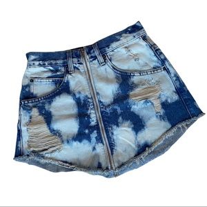 Carmar women's distressed denim front zip mini skirt size 26